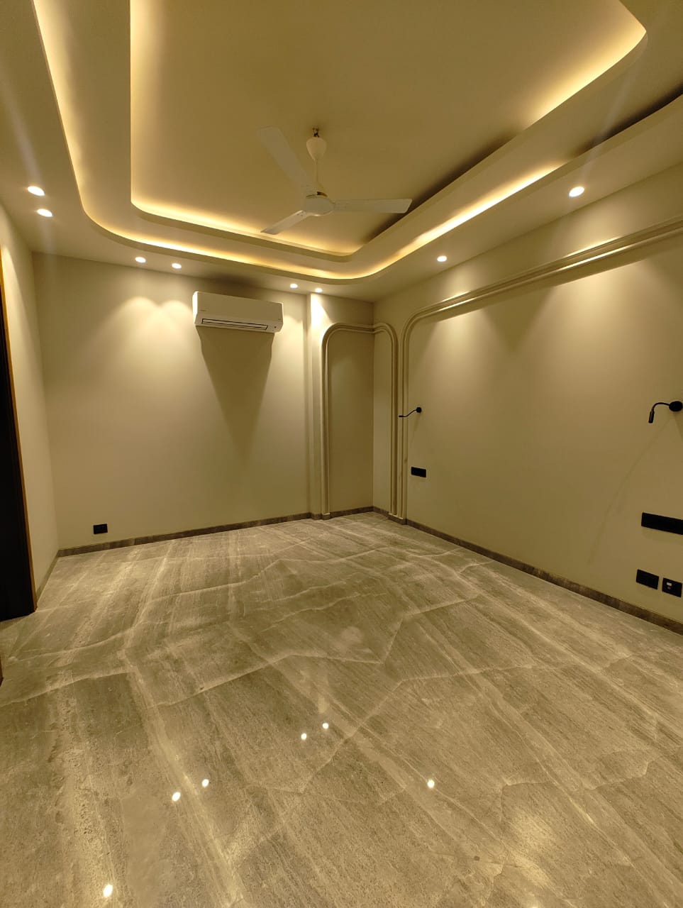 WhatsApp Image 2025-12-10 at 5.09.01 PM (1)