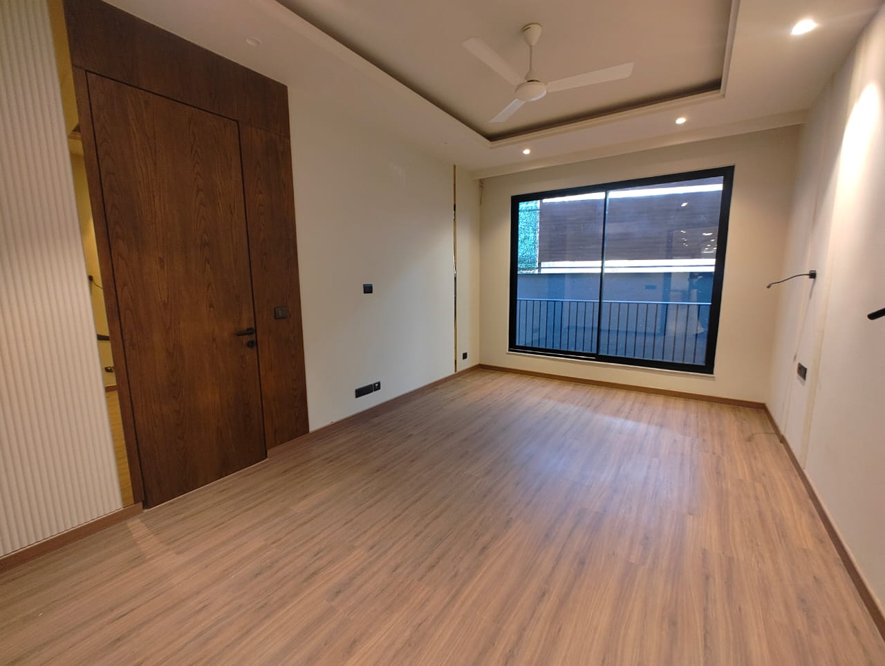 WhatsApp Image 2025-12-10 at 5.09.01 PM (2)