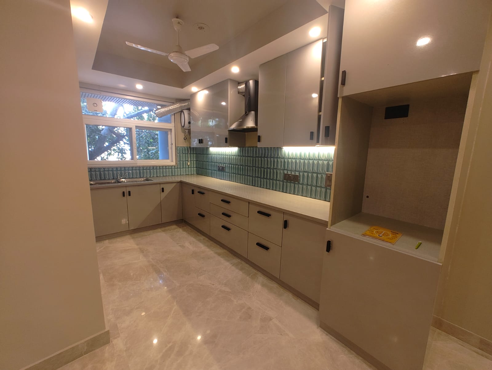 Dlf Phase 1, G- Block